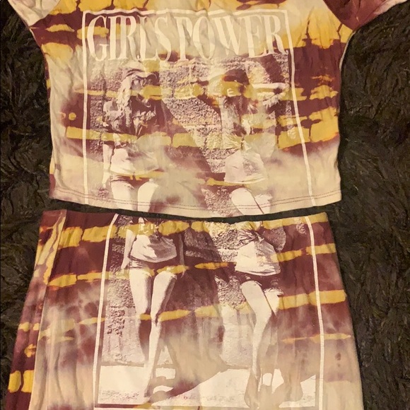 2 piece skirt set - Picture 2 of 2